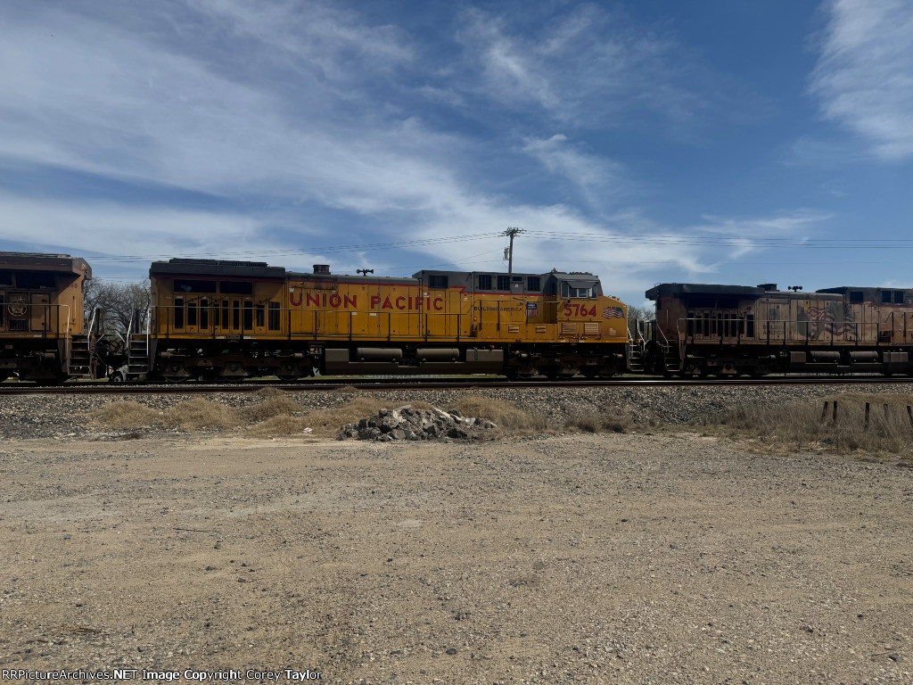 UP 5764